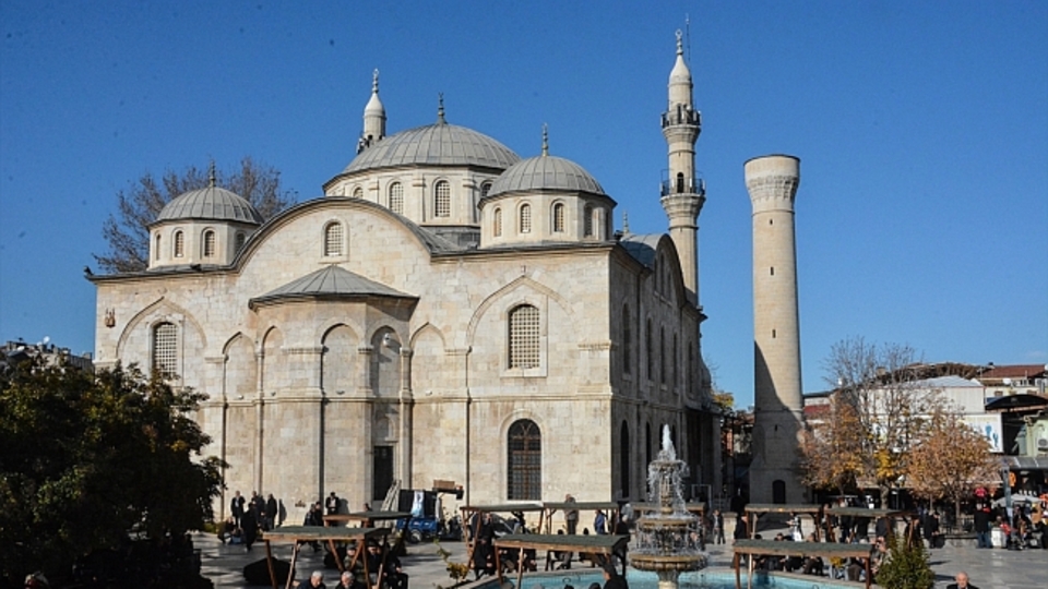 Malatya Cuma Namazı saat kaçta?