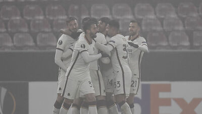 Roma, gruptan çıkmayı garantiledi