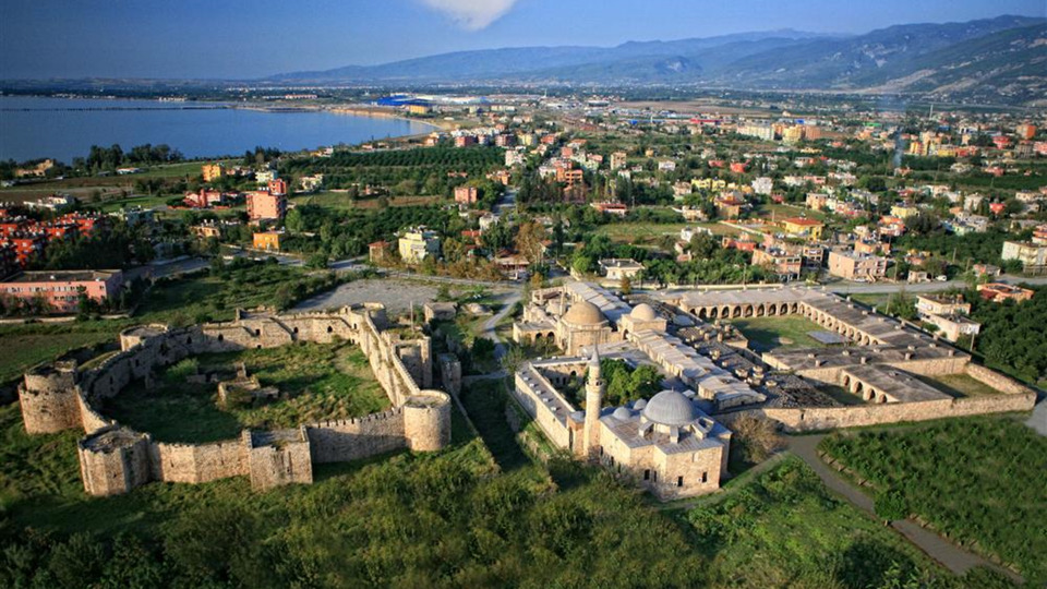 Üç fay hattı üzerindeki kentte tsunami korkusu!