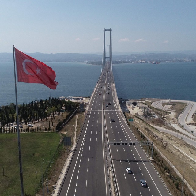 Köprü ve otoyollarda döviz tartışması