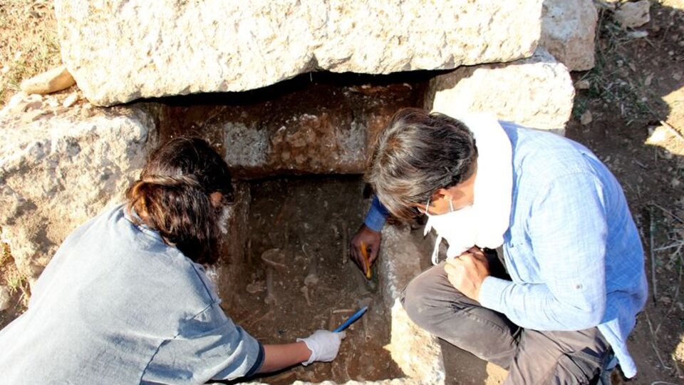 Tek mezarda 3 iskelet