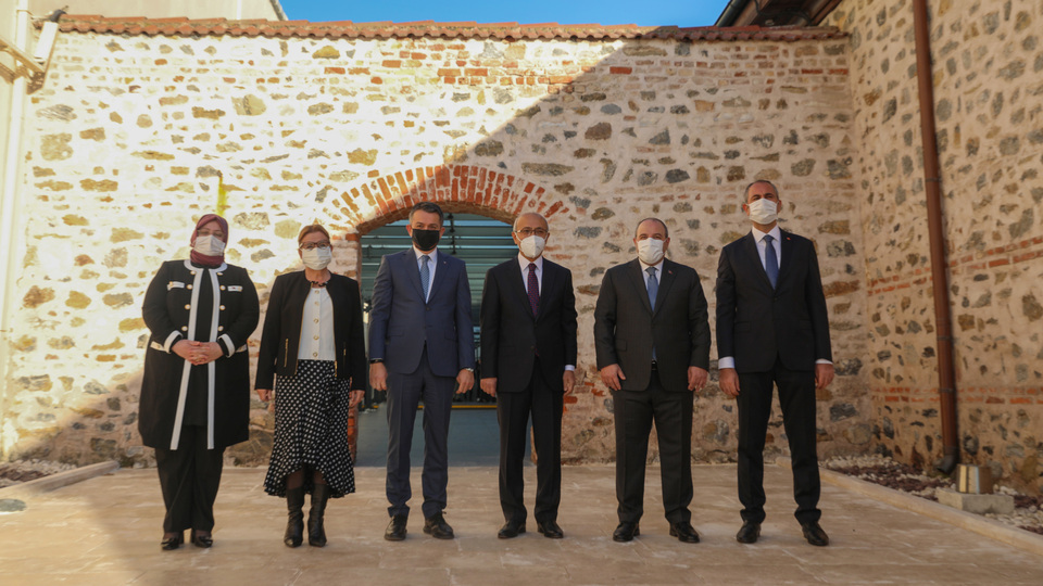 Bakanlardan peş peşe mesajlar