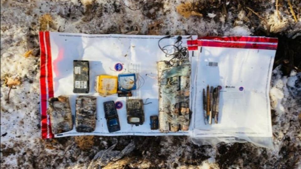 Tunceli'de teröristlere ait 14 sığınak imha edildi