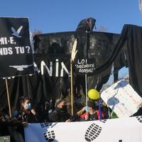 Fransa’da polis şiddeti protestosu