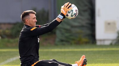 Muslera geri döndü!