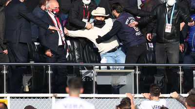 Anıl Karaer atıldı, ortalık karıştı