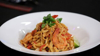 Karidesli Pad Thai nasıl yapılır?