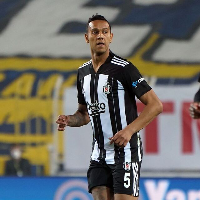 Josef de Souza, Fenerbahçe'ye karşı!