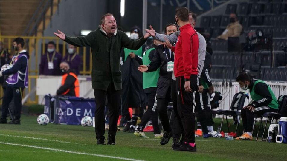 Devre bitti, saha kenarı karıştı