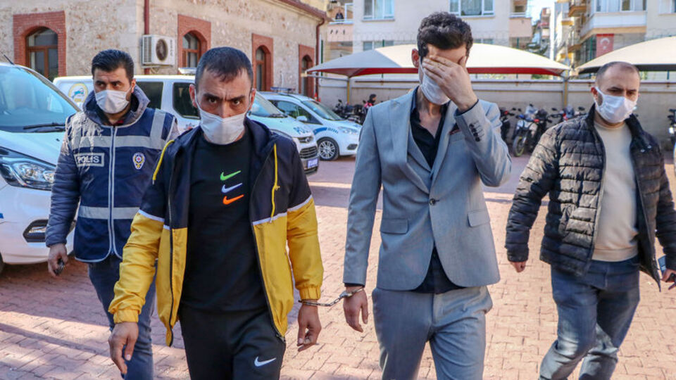 Kayınpederini baklavayla zehirledi