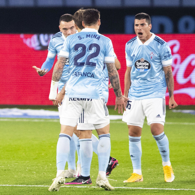 Celta kazandı, Okay kırmızı kart gördü