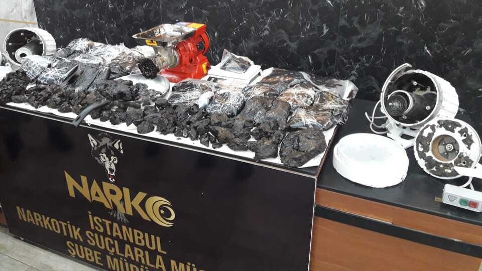 Kargoya verilen dikiş makinesinden uyuşturucu çıktı