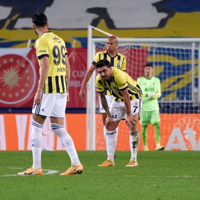 Fenerbahçe tepetaklak!
