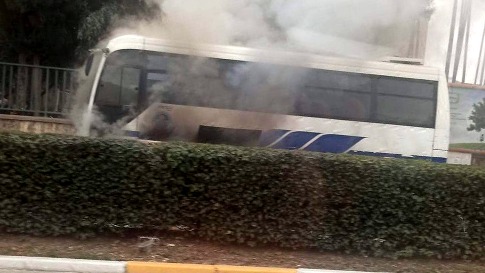 Halk otobüsünde yangın paniği!
