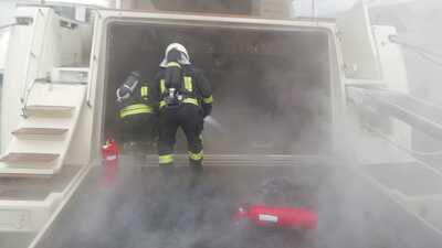 Lüks teknede korkutan yangın!