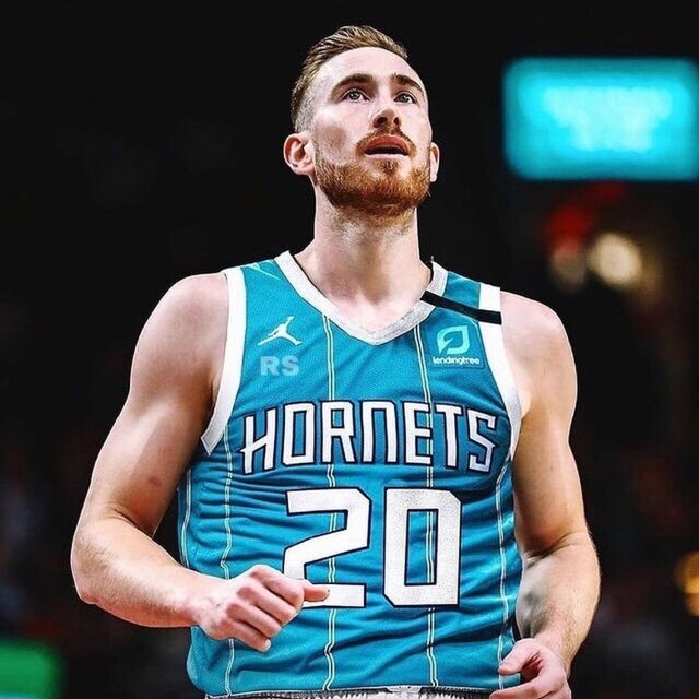Gordon Hayward, Hornets'a imza attı