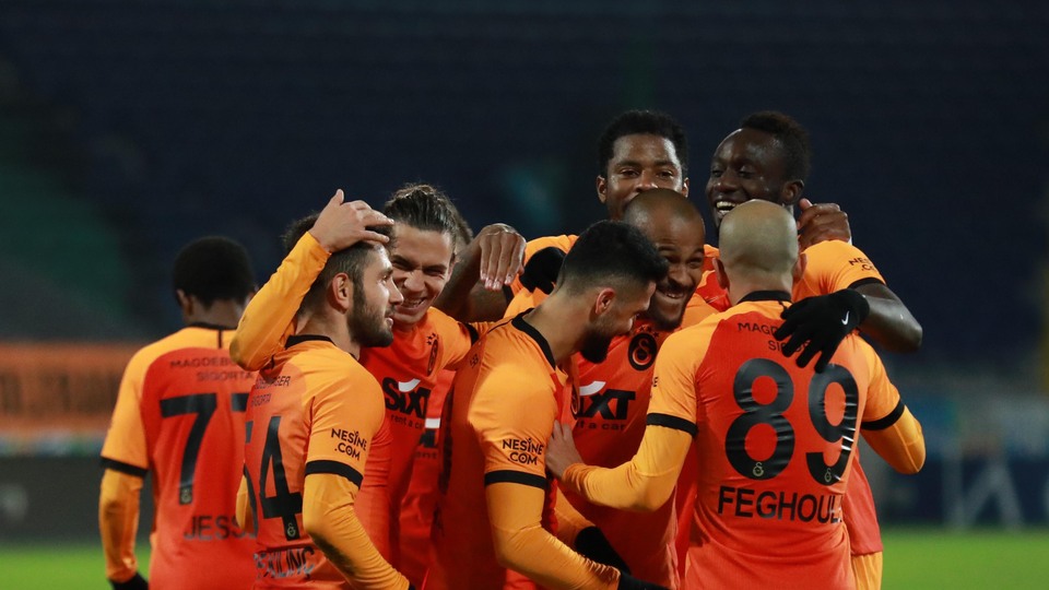 Kendini ikiye katladı!