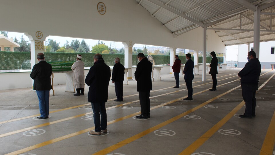 O kentte cenazelere katılımda flaş karar!