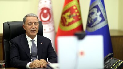 Bakan Akar'dan CHP'li Başarır'a tepki!