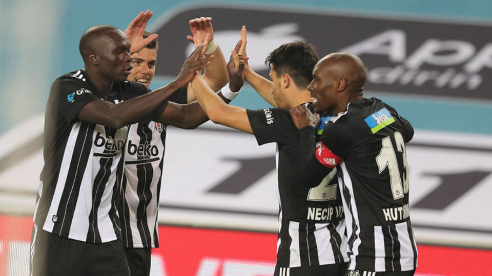 Derbilerde yüzü daha çok gülüyor