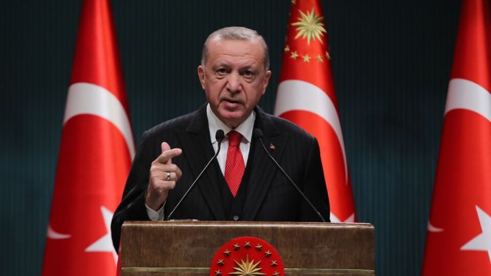 Hafta içi sokağa çıkma yasağı kaçta?