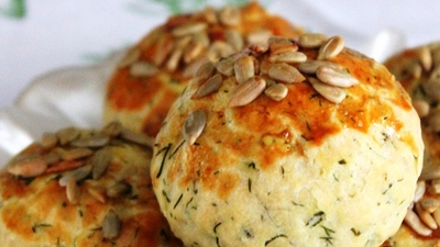 Nefis lezzet ay çekirdekli peynirli poğaça