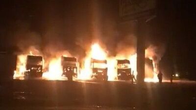 Park halindeki 5 TIR küle döndü