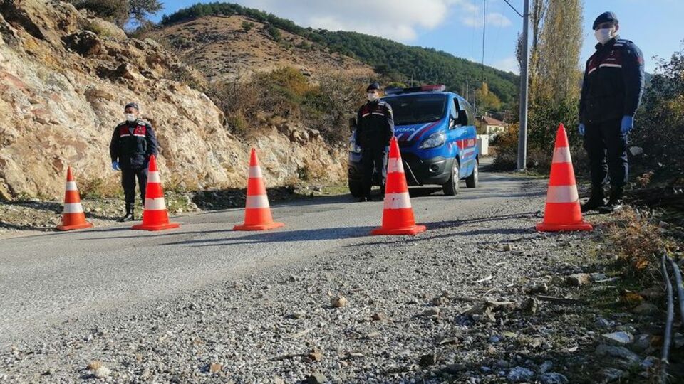 Çanakkale'de bir belde ile köye karantina