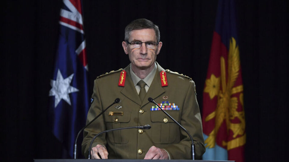 Avustralya'da bir Afganistan skandalı daha: Protez bacakla bira içmişler