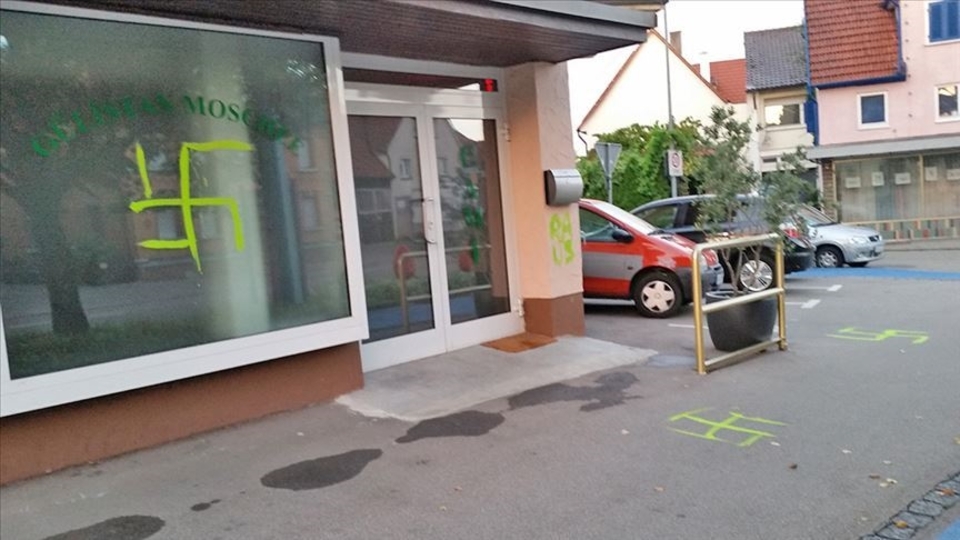 Almanya'da Neonazi örgüt yasaklandı, polis 11 eve baskın yaptı!