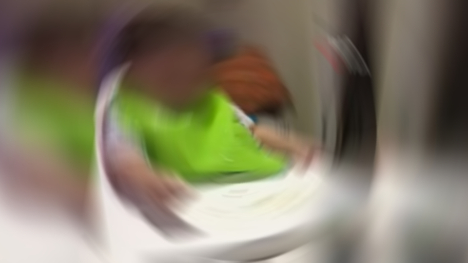 Anne, 1 buçuk yaşındaki bebeğine alkol içirdi!