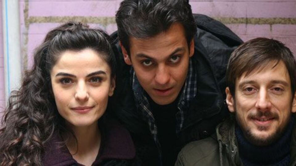 Yağmur: Kıyamet Çiçeği filmi oyuncuları kimler?