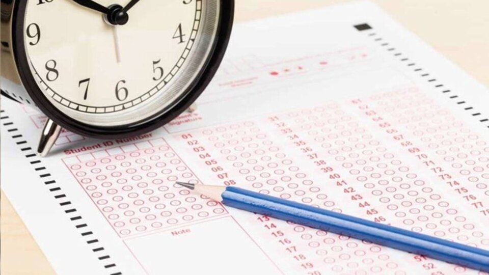 AÖL 1. dönem sınavları ertelendi mi?