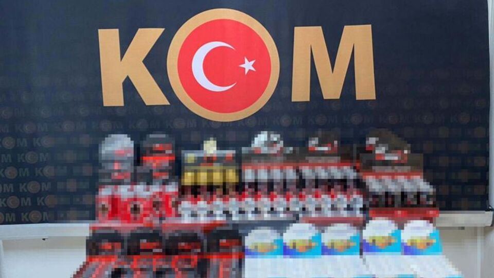 İzmir'de cinsel içerikli ürün operasyonu