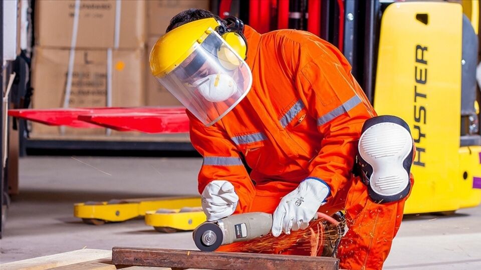 ILO: Çalışanların aylık ücretleri düştü