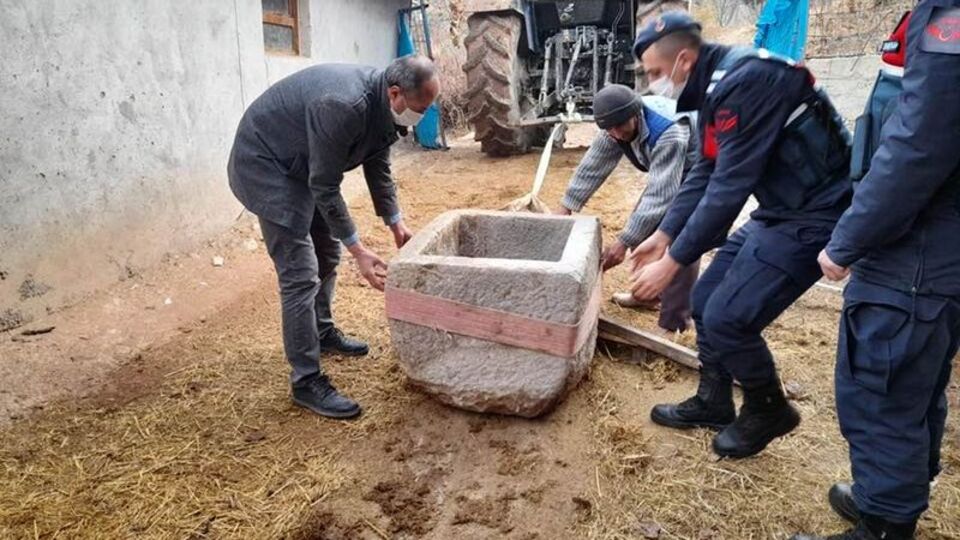 1200 yıllık vaftiz teknesini buldu! Sonrası 'Pes' dedirtti!