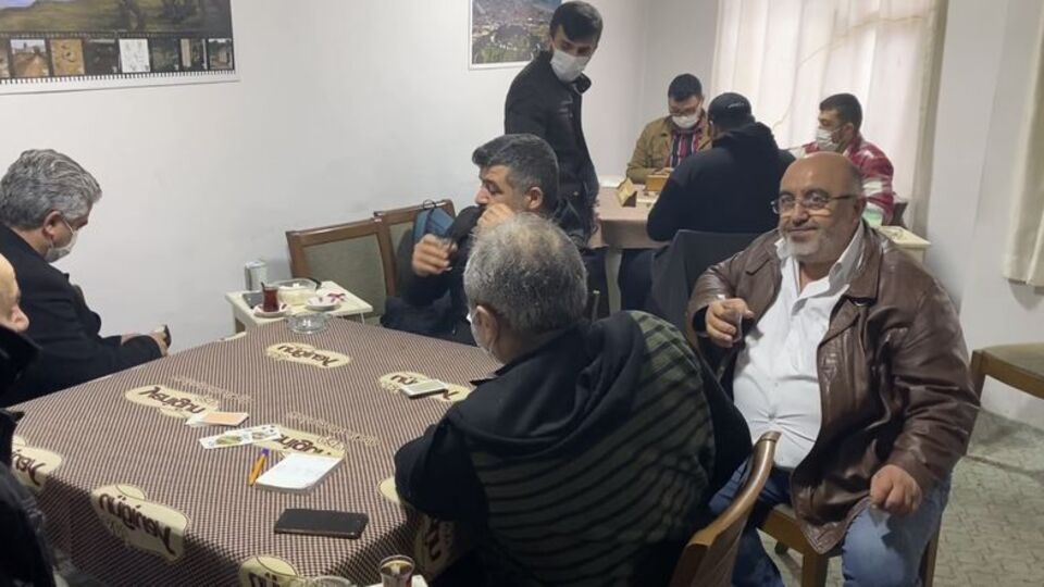 Alt kat çay ocağı! Üst kat akılalmaz!