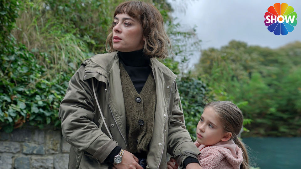 Cemre sesini duyurabilmek için çabalıyor!