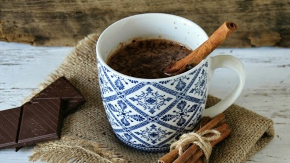 Nefis tarif acı biberli sıcak çikolata