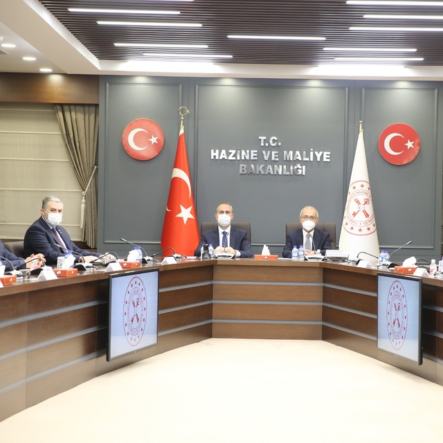 'İş dünyasıyla görüşmeler sürecek'