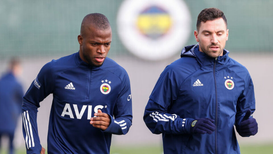 Fenerbahçe'de 2 yıldız döndü