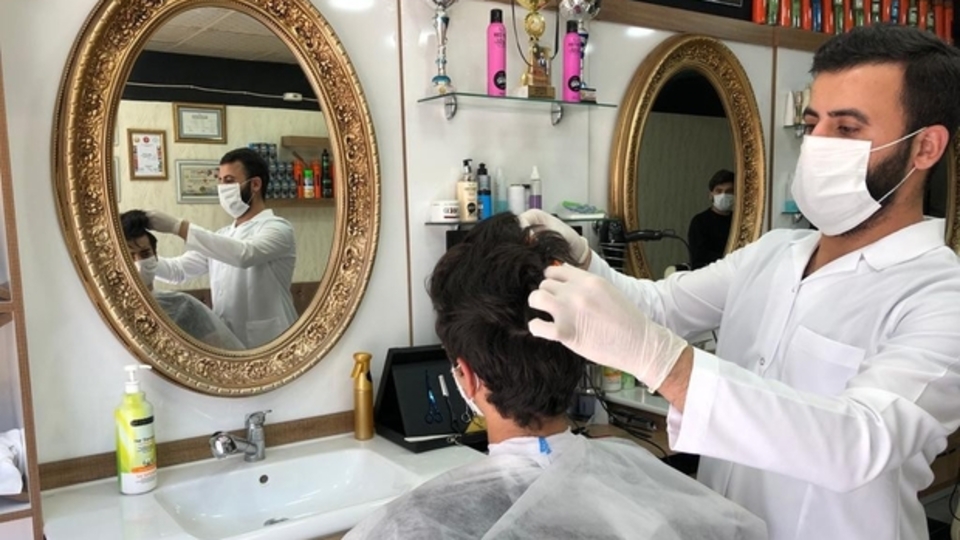 Berberler ve kuaförler yarın açık mı?