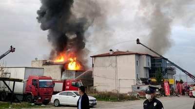 Deterjan fabrikasında feci yangın!