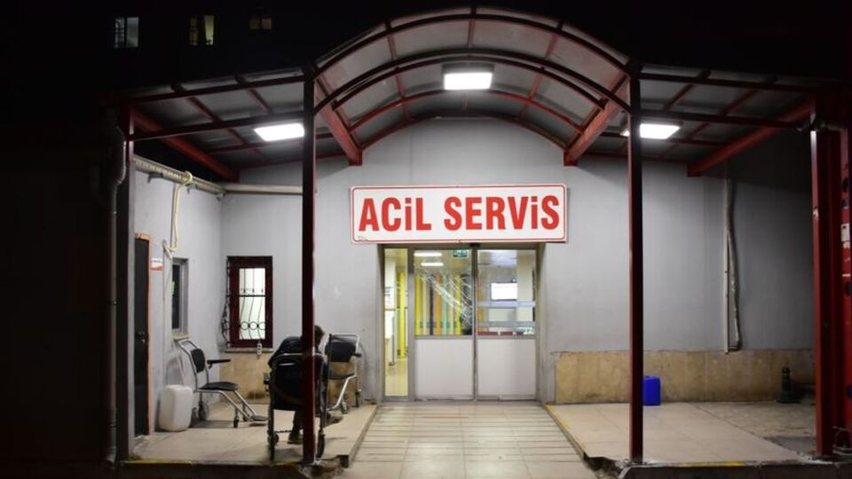 Yakınının evinde fenalaşan cezaevi firarisi, hastanede öldü