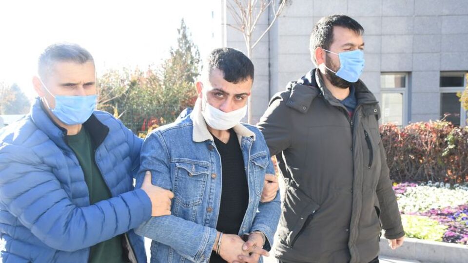 Karısını tüfekle vuran koca: "Haberim yokmuş gibi çek kanka"