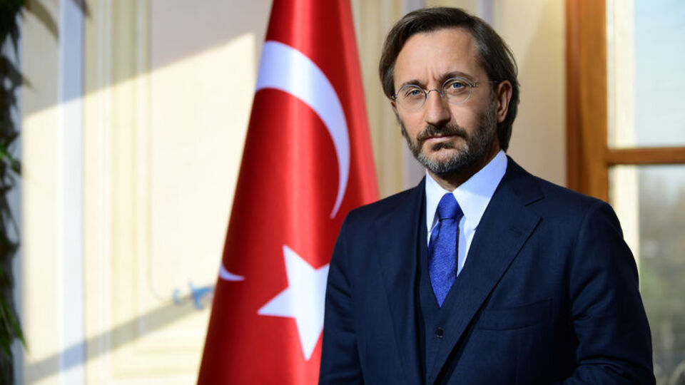 Fahrettin Altun: Güneş balçıkla sıvanmaz