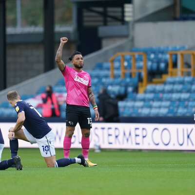 Colin Kazım ıslıkları protesto etti