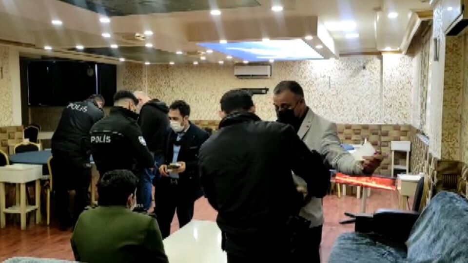 Kahvehanede yakalandılar! "Cenazemiz vardı!"