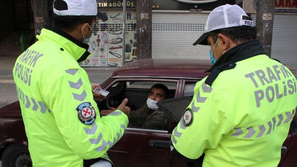 37 bin 614 kişiye kısıtlama cezası