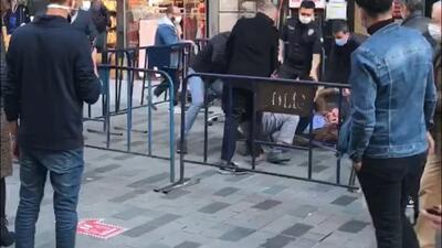İstiklal Caddesi'nde sosyal mesafe kavgası!